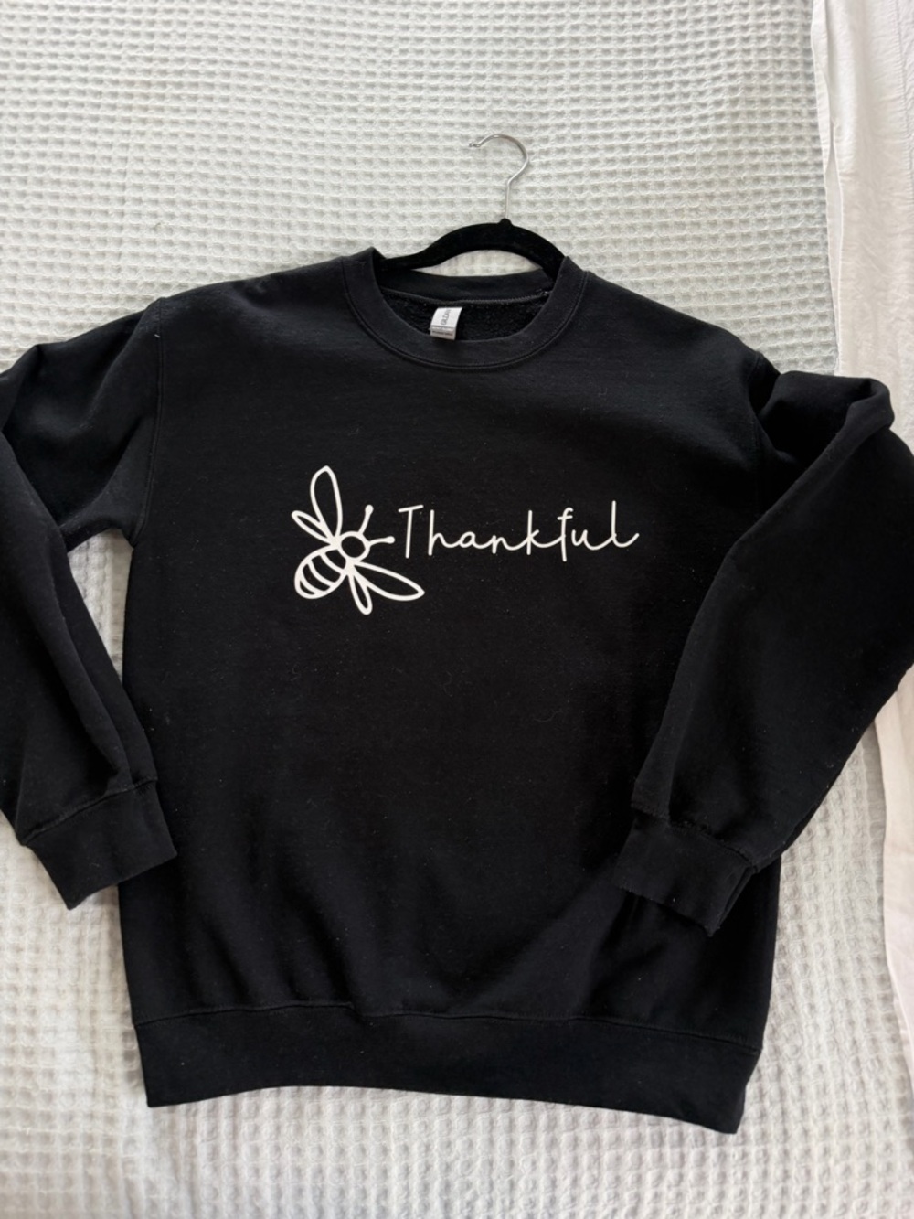 Gildan Black Crewneck Sweatshirt with White 'Thankful' Bee Graphic